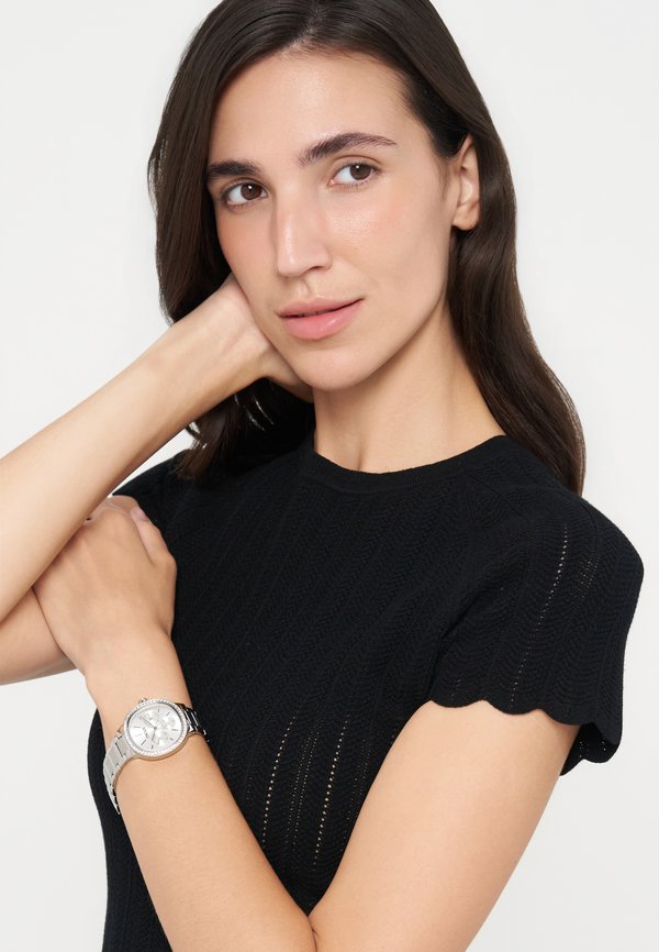 DKNY