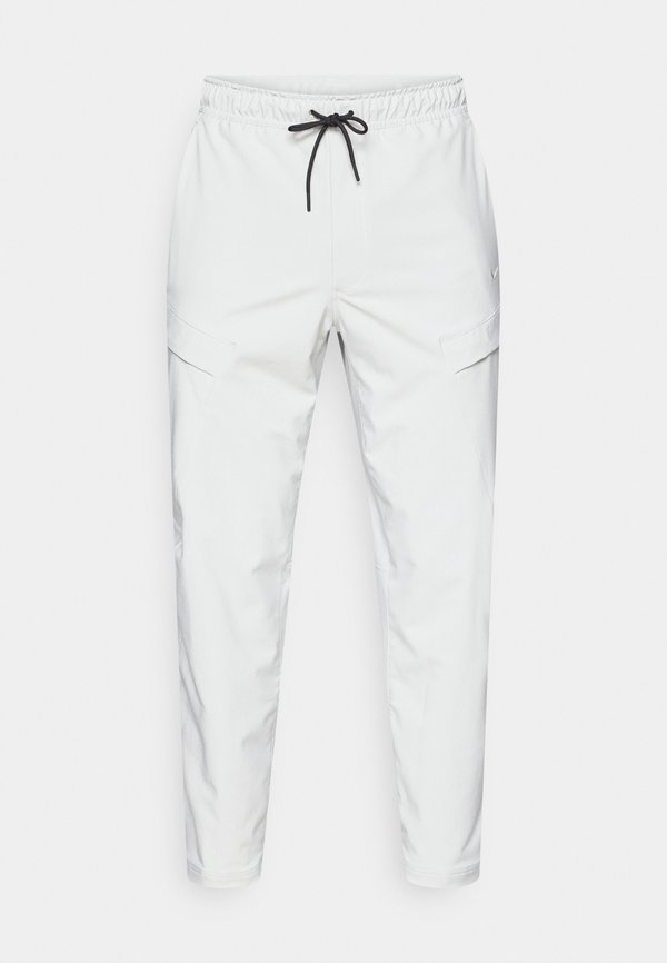 Nike Performance CARGO - Tracksuit bottoms - grey fog/black