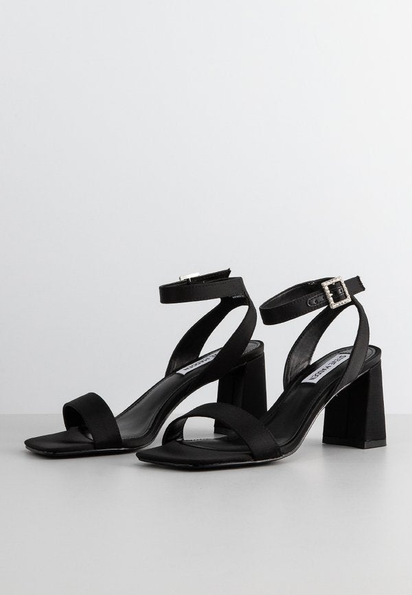 Steve Madden GRAND
