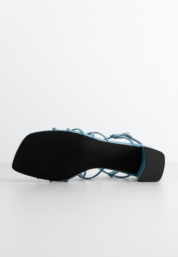 Jeffrey Campbell SOCIALIZE