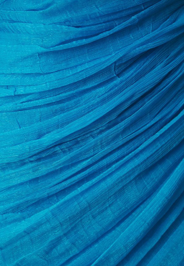 YAURA LAYOMI DRESS IN BLUE