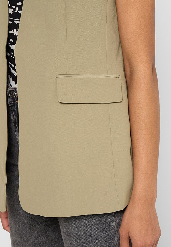 DKNY