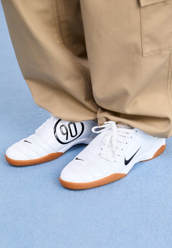 Nike Sportswear T90