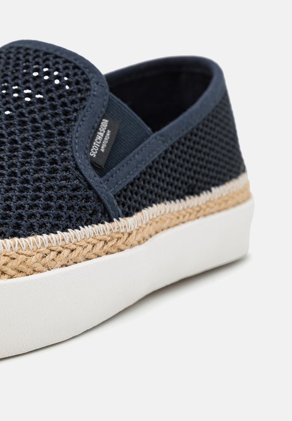 Scotch & Soda IZOMI