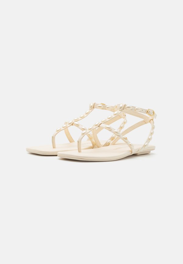 Stuart Weitzman FLAT