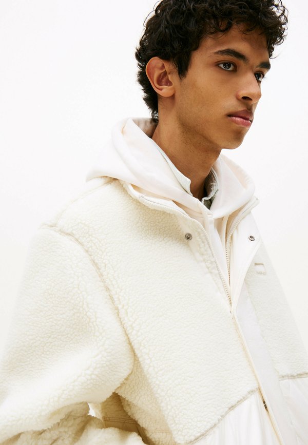 Tommy Jeans QUILTED