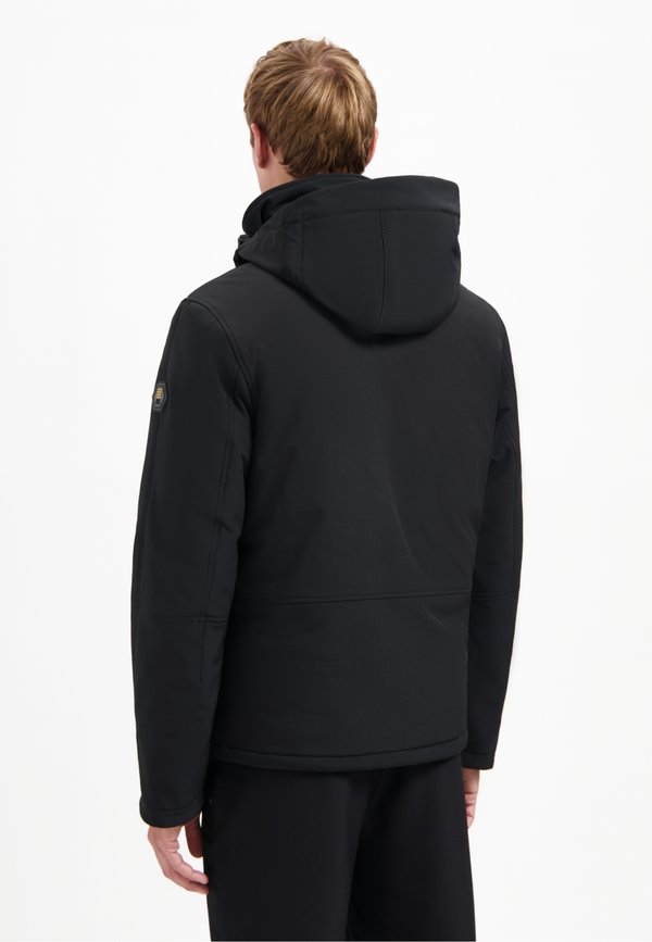 NO EXCESS SOFTSHELL JACKET