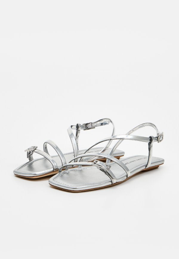 Stuart Weitzman GEORGIE