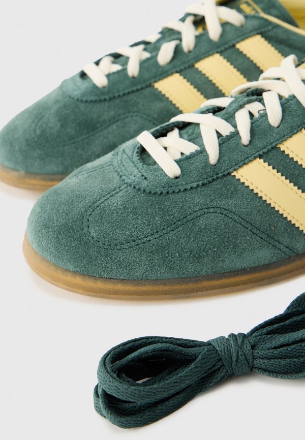 adidas Originals GAZELLE LO PRO