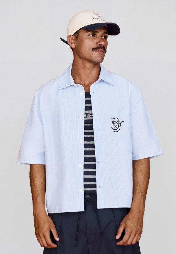 Bershka EMBROIDERED OVERSIZE SHORT SLEEVE - SHIRT - Shirt - light blue