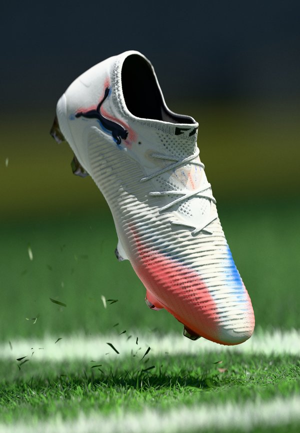 Puma FUTURE 8 ULTIMATE LOW - Firm-ground football boots - white/black/glowing red