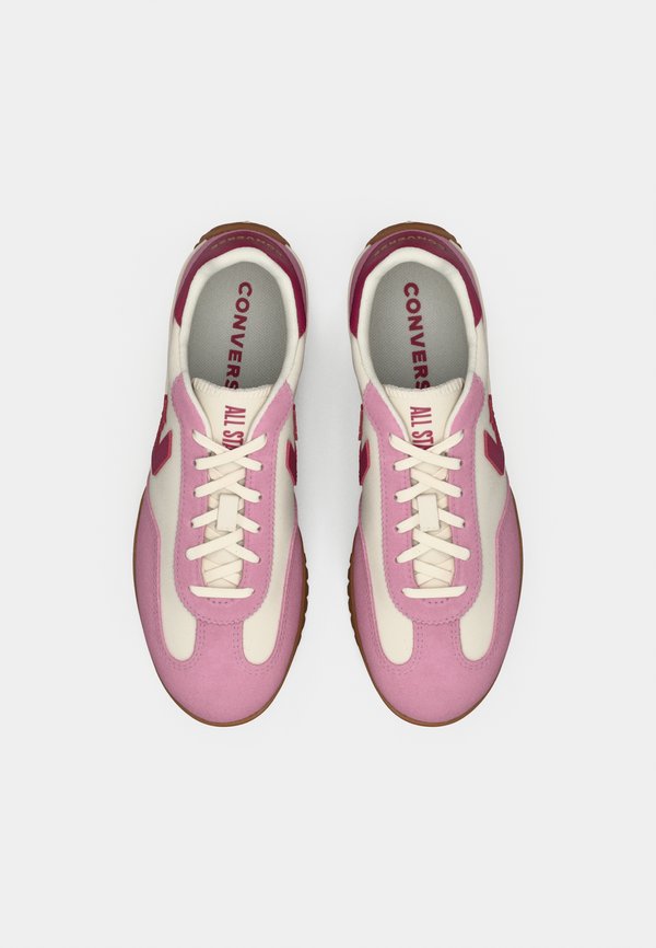 Converse RUN STAR TRAINER