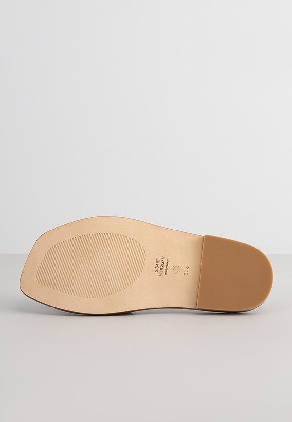 Stuart Weitzman SIERRA