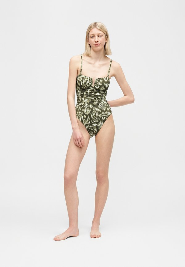 Lauren Ralph Lauren V WIRE
