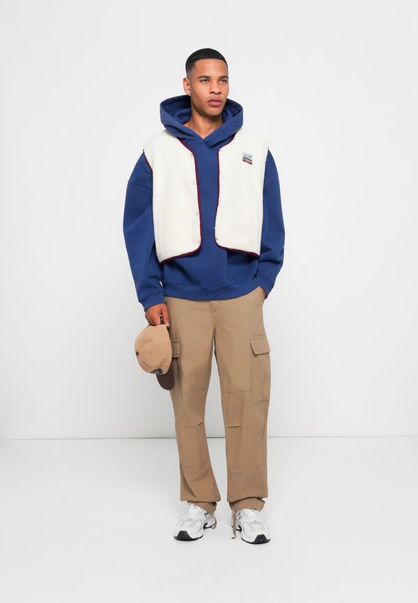 On Vacation WANDERLUST FLEECE VEST UNISEX