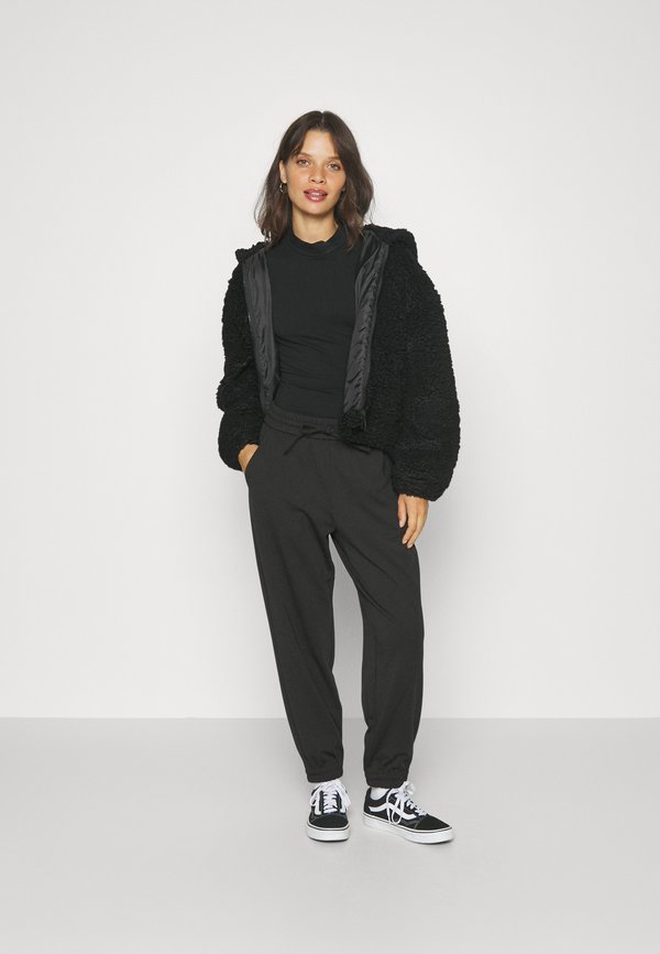 Vero Moda Petite VMLUCCA TAPERED TRACK PANT