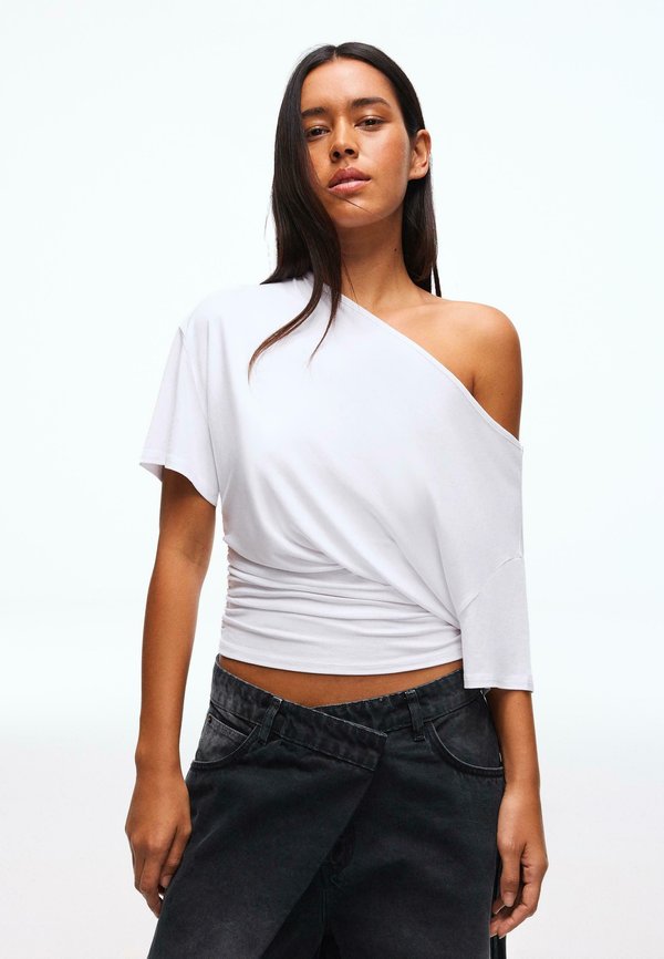 Bershka SHORT SLEEVE - Basic T-shirt - white