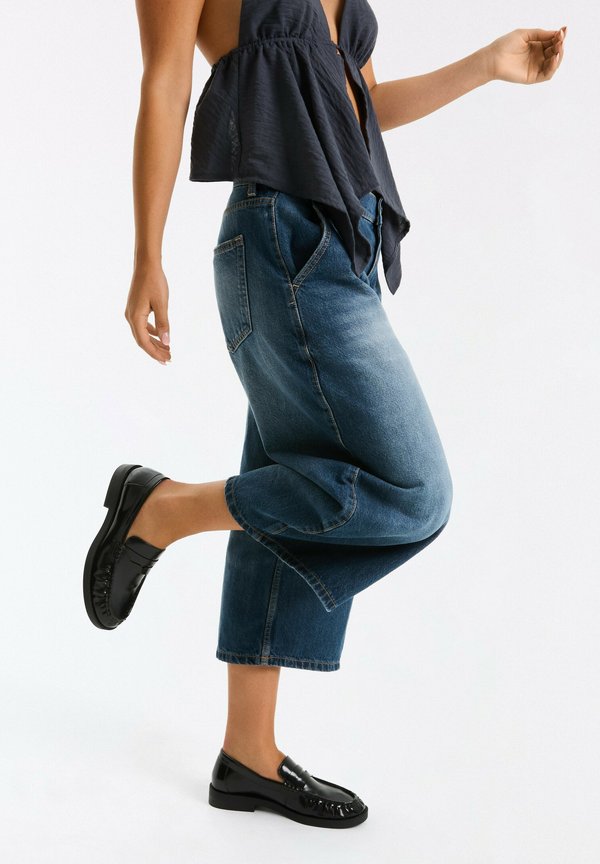 Bershka GATHERED - LOAFERS - Slip-ons - black