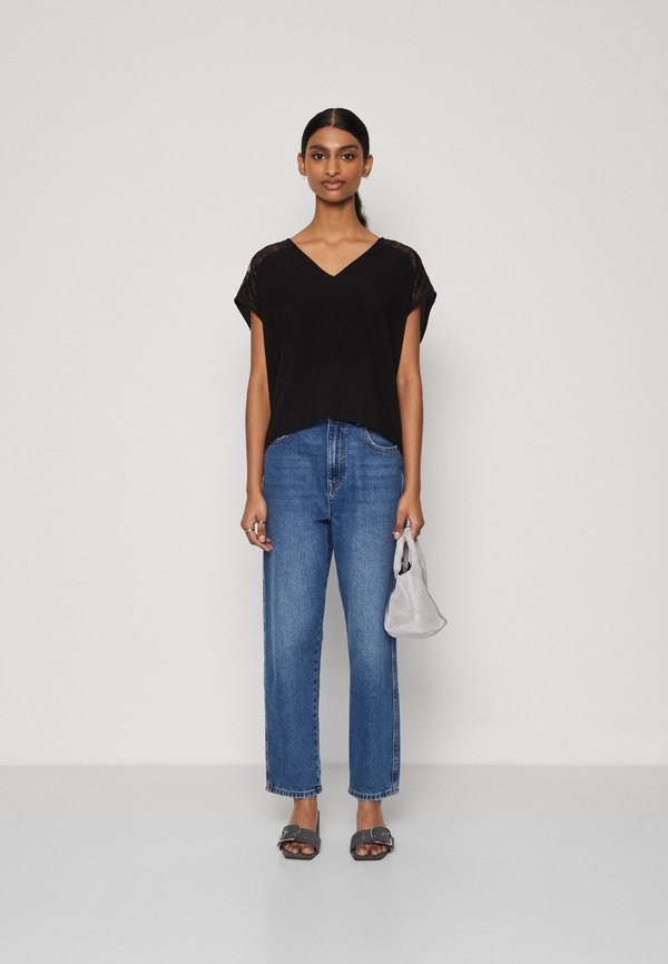 Vero Moda Petite VMRUSK V NECK