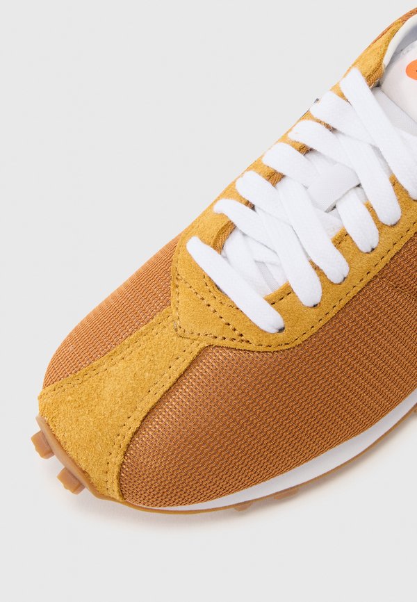 Nike Sportswear LD 1000
