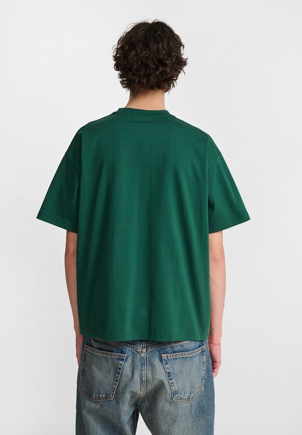Hummel LOOSE S/S SCARF