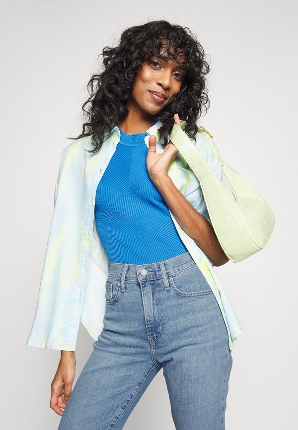 Levi's® 724® HIGH RISE STRAIGHT