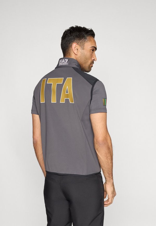 EA7 Emporio Armani