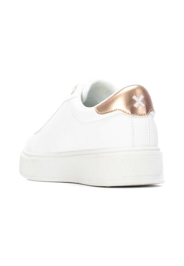 XTI SNEAKER