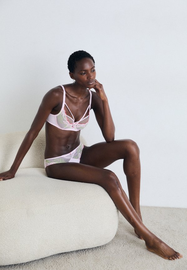 Chantelle VERY COVERING UNDERWIRED BRA