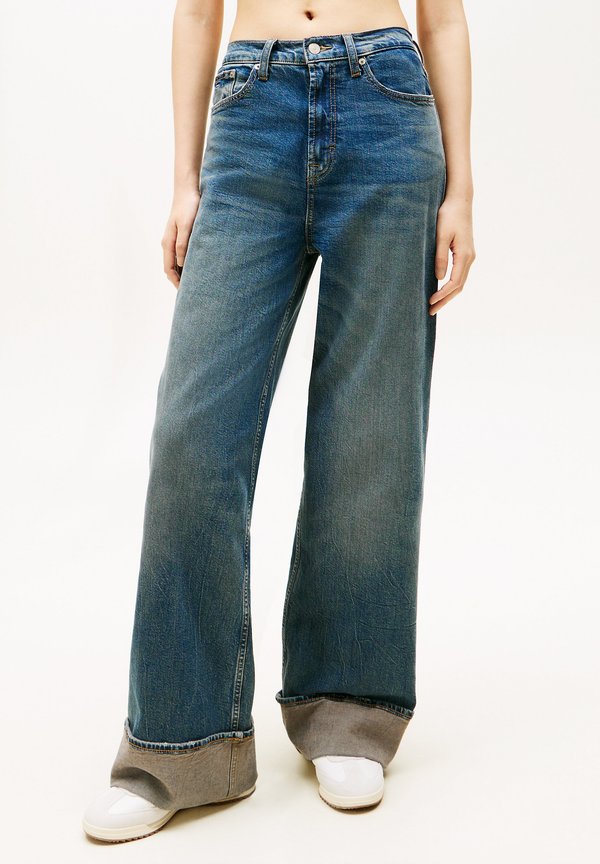 Tommy Jeans CLAIRE TURN-UP HIGH RISE WIDE LEG JEANS