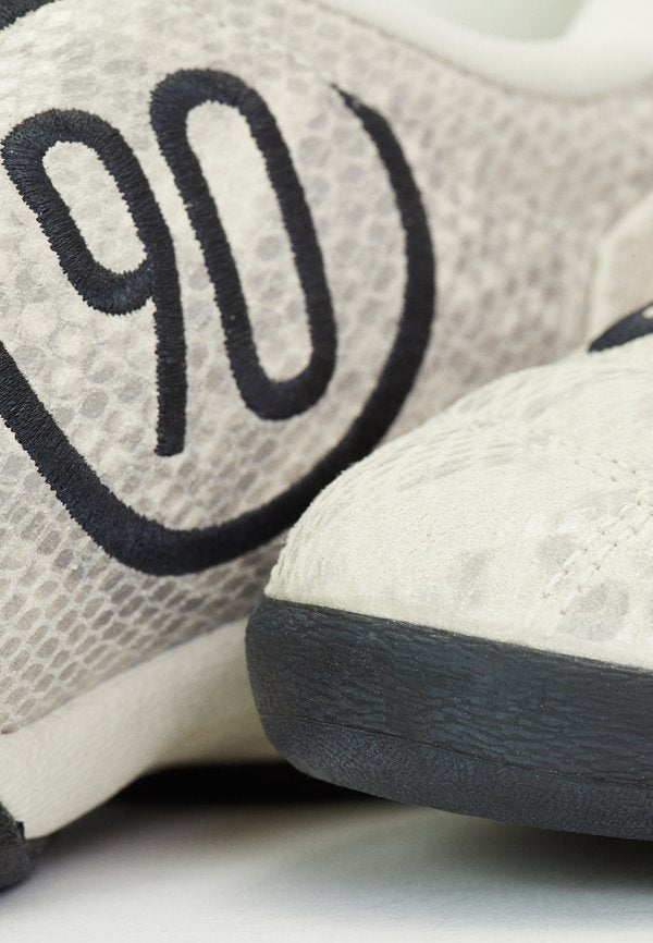 Nike Sportswear T90 SE