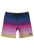 Quiksilver  MASSIVE