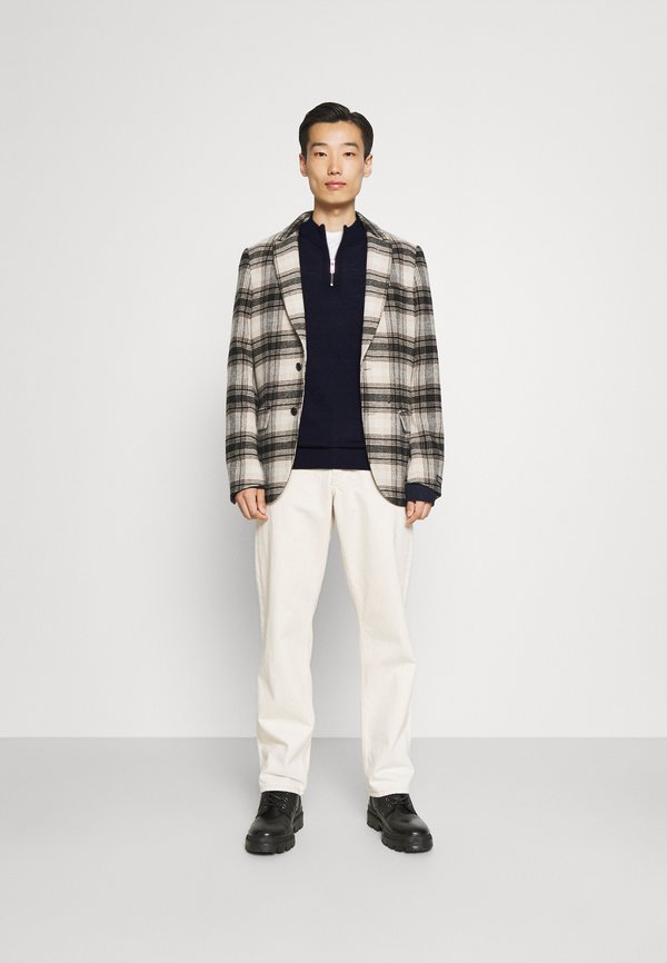 Lindbergh HALF ZIP MOCK NECK