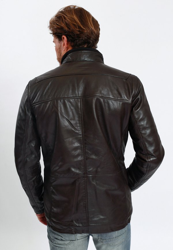 Lee Cooper
