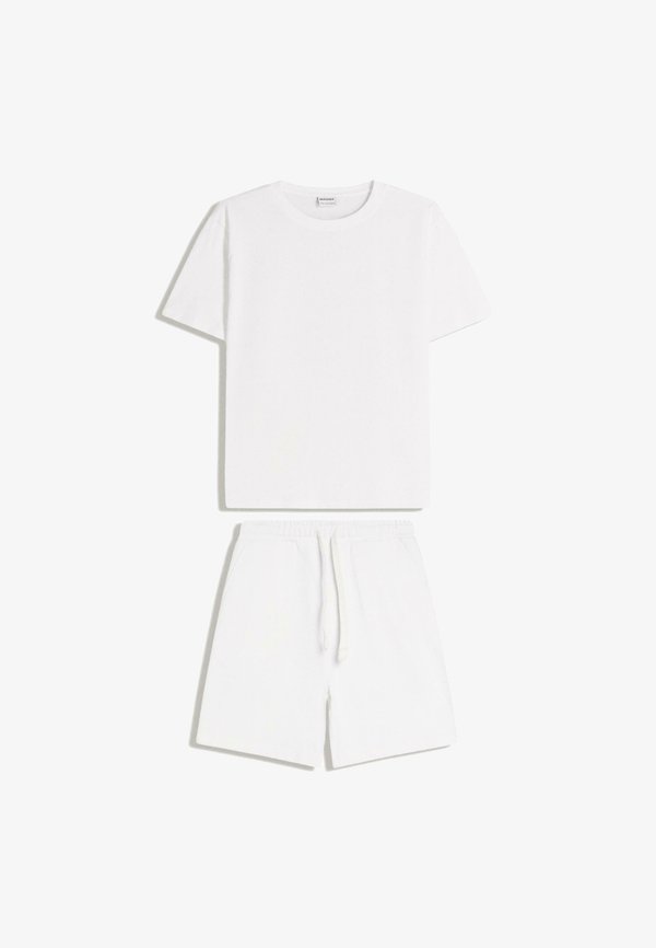 Bershka TSHIRT+BERMUDA SHORT - SET  02257111 - Tracksuit bottoms - white