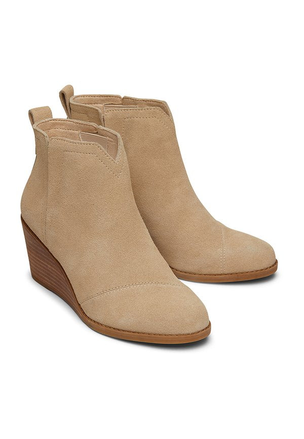 TOMS CLARE