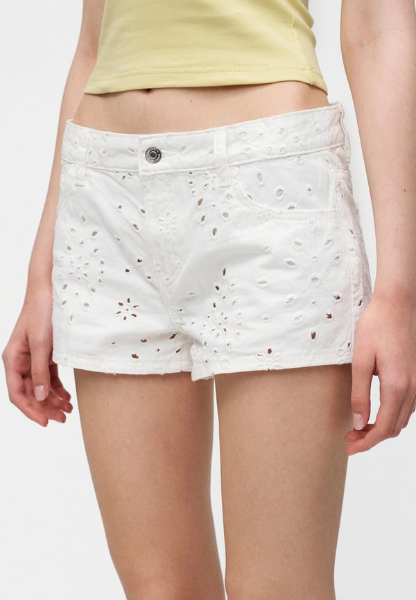Gina Tricot BRODERIE