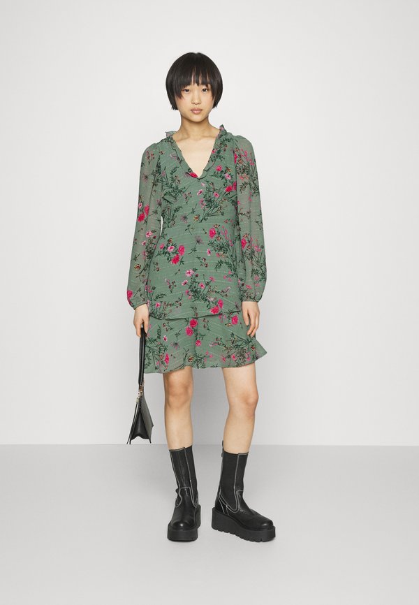 Vero Moda Petite VMROSA V NECK SHORT DRESS