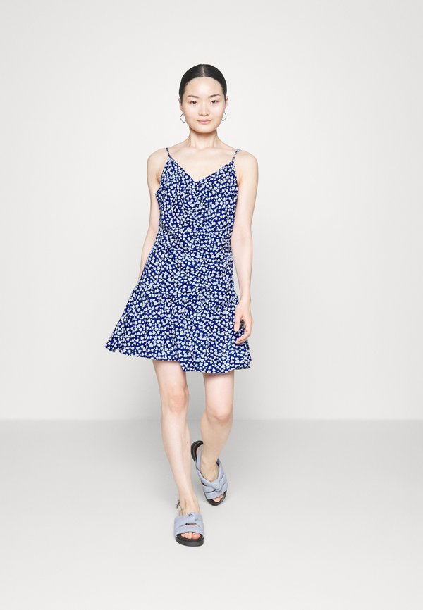 Pieces Petite PCHUMUNA STRAP SHORT DRESS