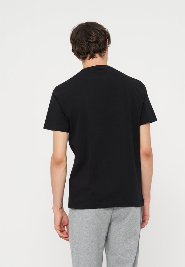 EA7 Emporio Armani