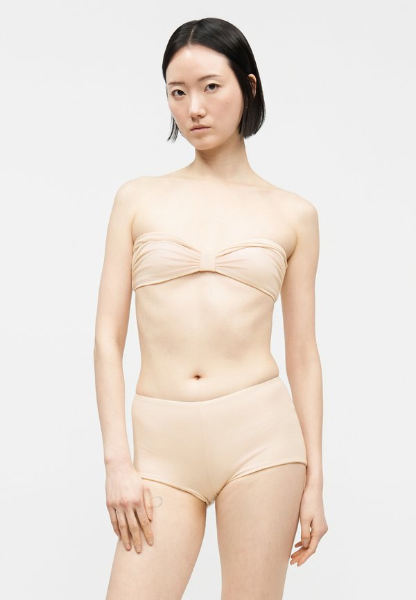 Undress Code LILIA