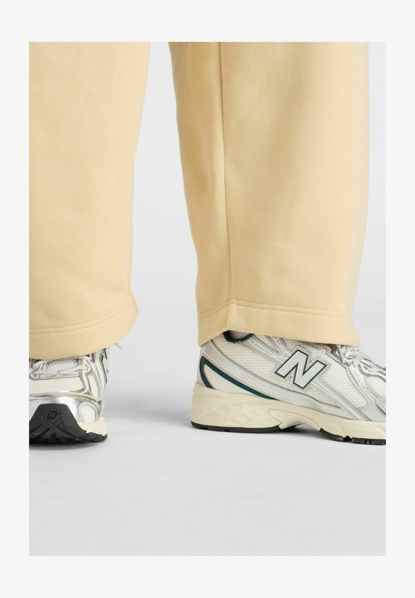 New Balance Tracksuit bottoms - toasted sesame