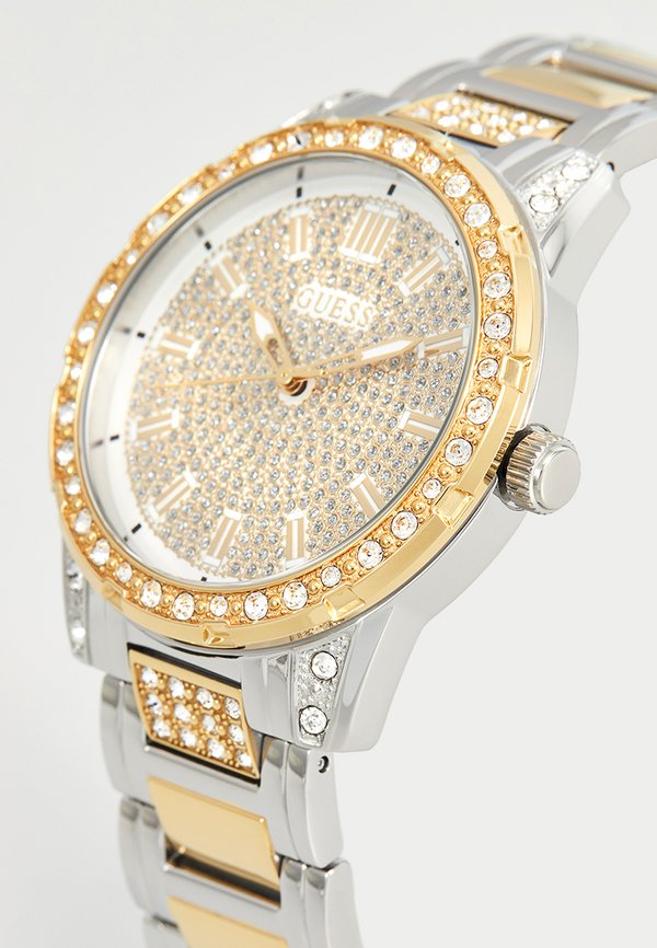 Guess DEMAND