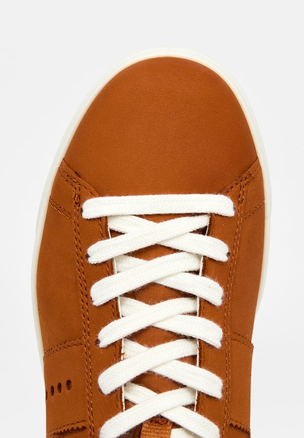 ECCO STREET LITE