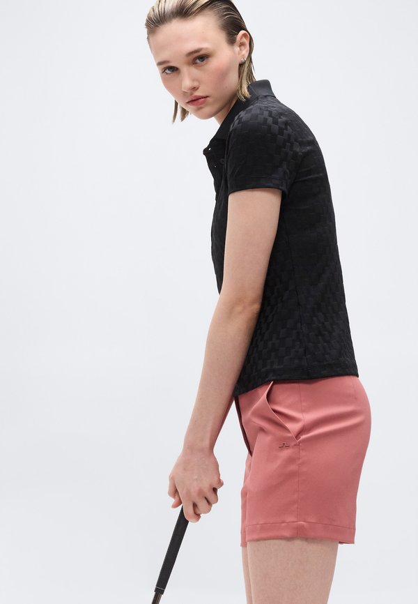 J.LINDEBERG Sports GWEN SHORTS