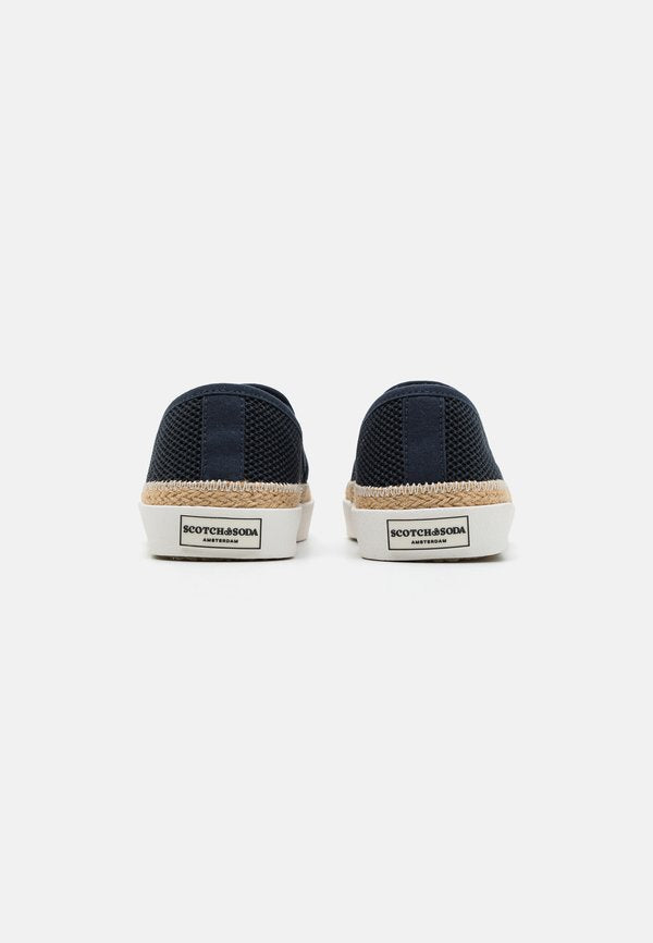 Scotch & Soda IZOMI
