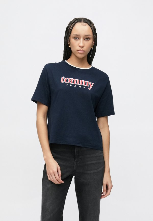 Tommy Jeans LOGO APPLIQUÉ RELAXED BOXY T-SHIRT