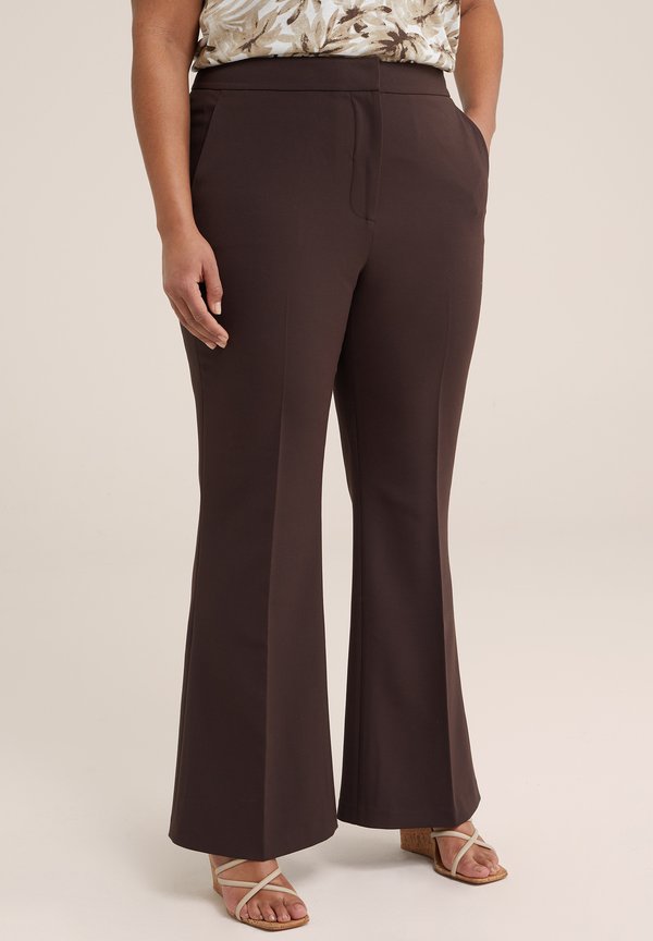 WE Fashion CURVE
