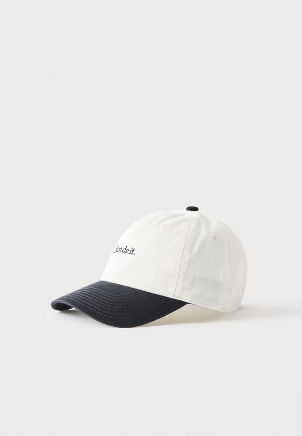 Nike Sportswear CLUB UNISEX - Cap - off-white/black