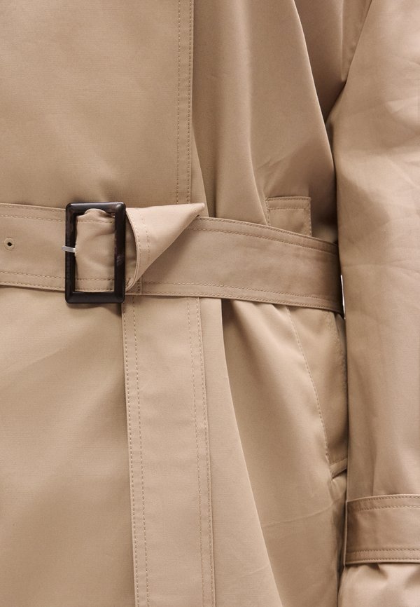 Tommy Hilfiger Curve CURVE BELTED RELAXED SHORT TRENCH COAT